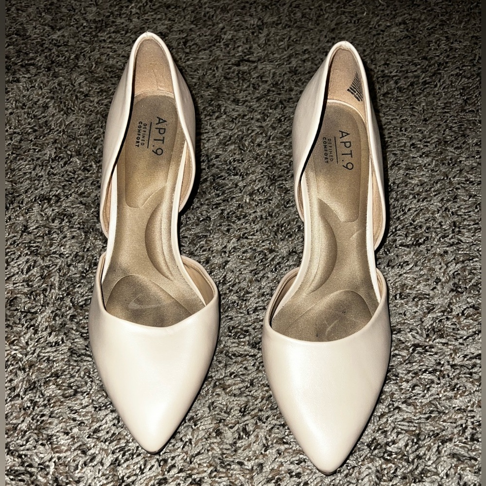 Apt 9 closed toed heels
